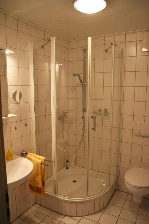 Ferienweingut Hensler Hotel Briedel Phòng bức ảnh