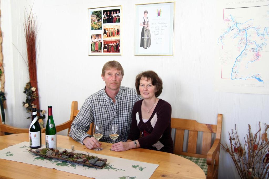 Ferienweingut Hensler Hotel Briedel Ngoại thất bức ảnh